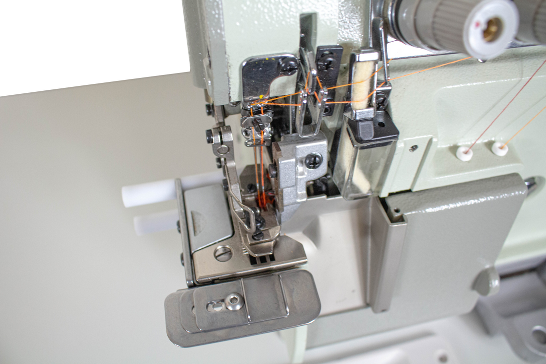 NT-8100-04DM2-24-7/P/C 4 THREADS CYLINDER OVERLOCK SEWING MACHINE NO PULLER