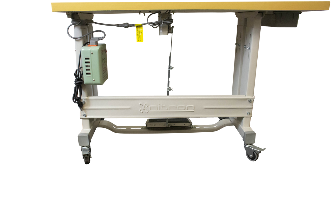 NT-798E BUTTON HOLE SEWING MACHINE