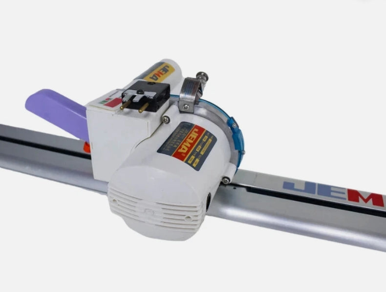 JM-B-11 (INDUSTRIAL FABRIC CUTTING MACHINE)