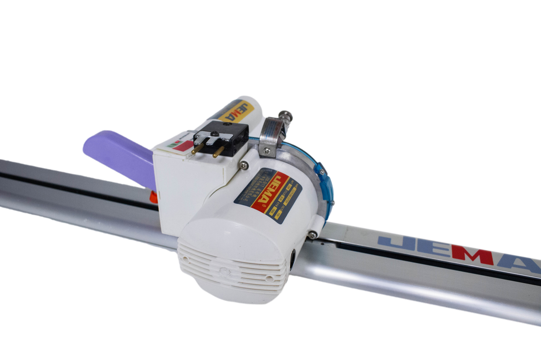 JM-B11 FABRIC CUTTING MACHINE