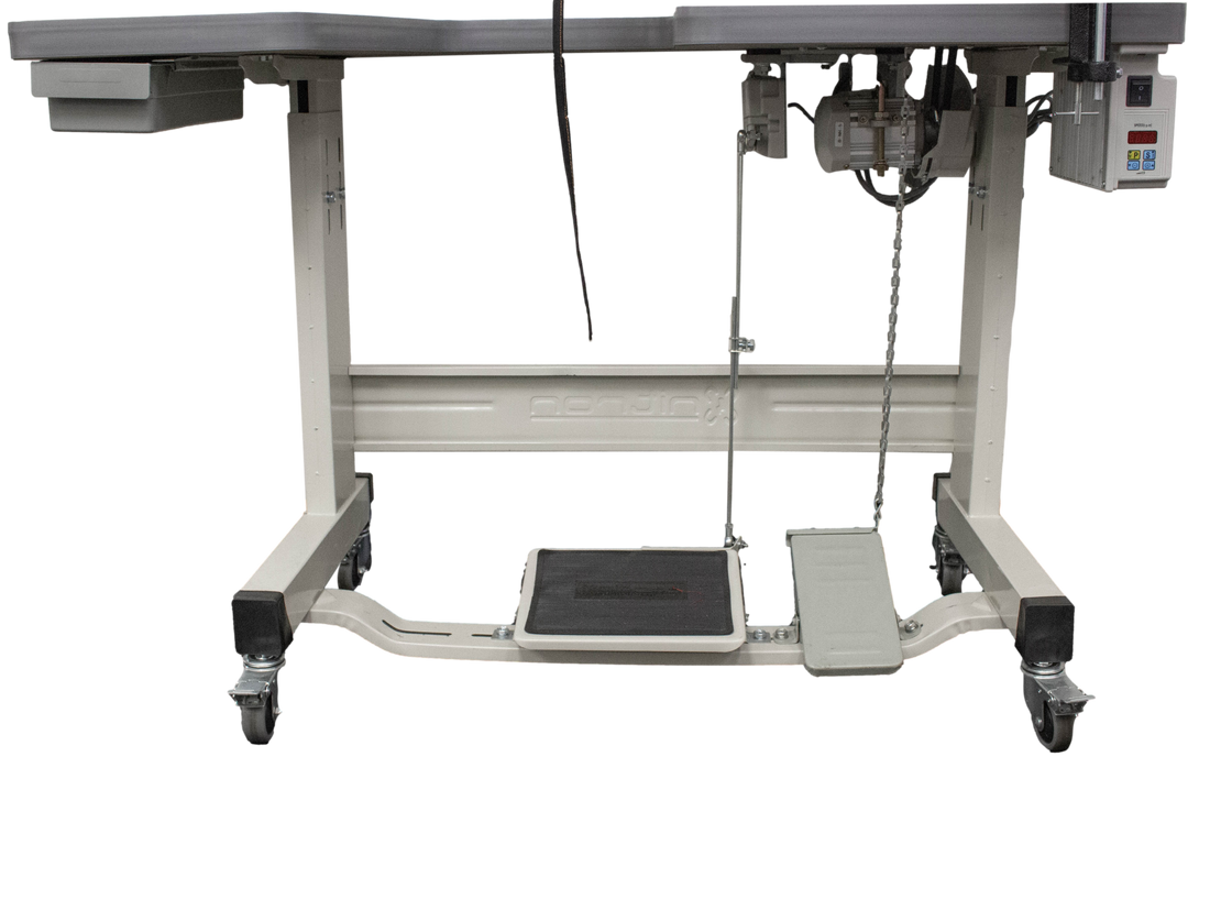 MÁQUINA DE COSER CON PIE PARA CAMINAR CON CAMA CILINDRICA NT-335B