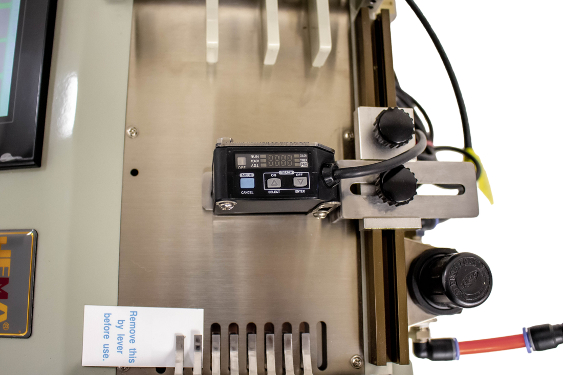 JM-120PHXS NEW GENERATION PENUMATIC LABEL HOT ANGLE CUTTING MACHINE