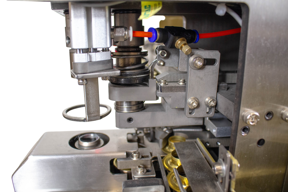 NT-150-SM-FULL AUTOMATIC BIG GROMMET MACHINE