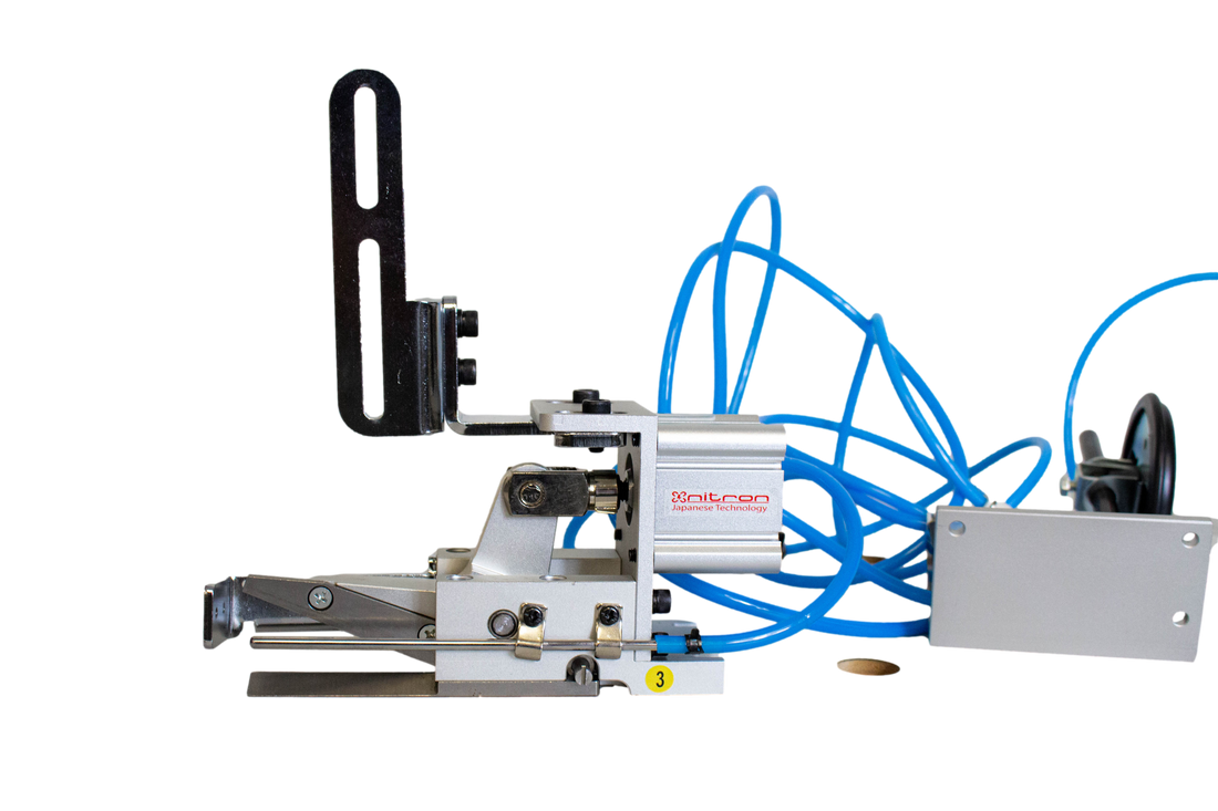 NT-333 AIR CHOPPER TAPE CUTTER WITH KNEE SWITCH