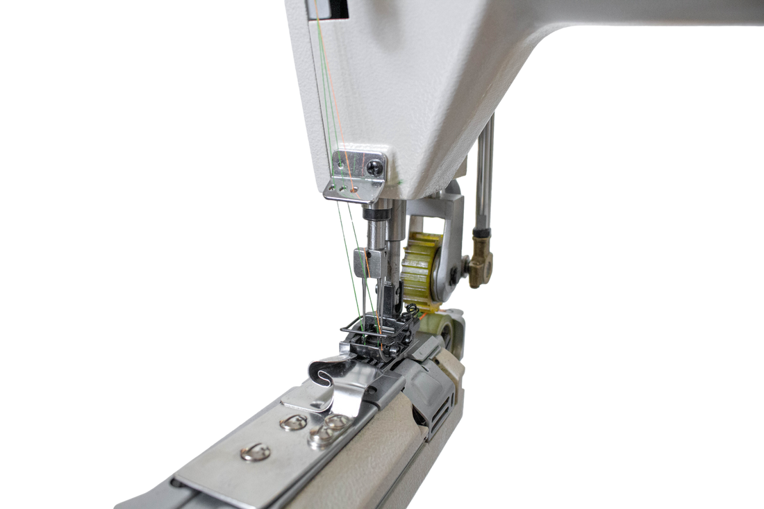 NT-927-2-PL MÁQUINA DE COSER DE BRAZO DE TRIPLE PUNTADA