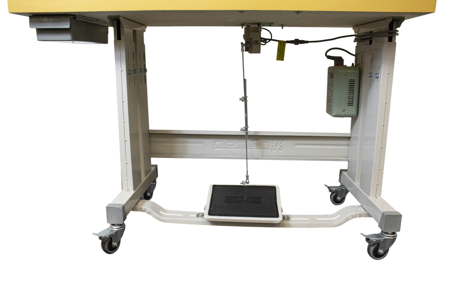 NT-798E BUTTON HOLE SEWING MACHINE