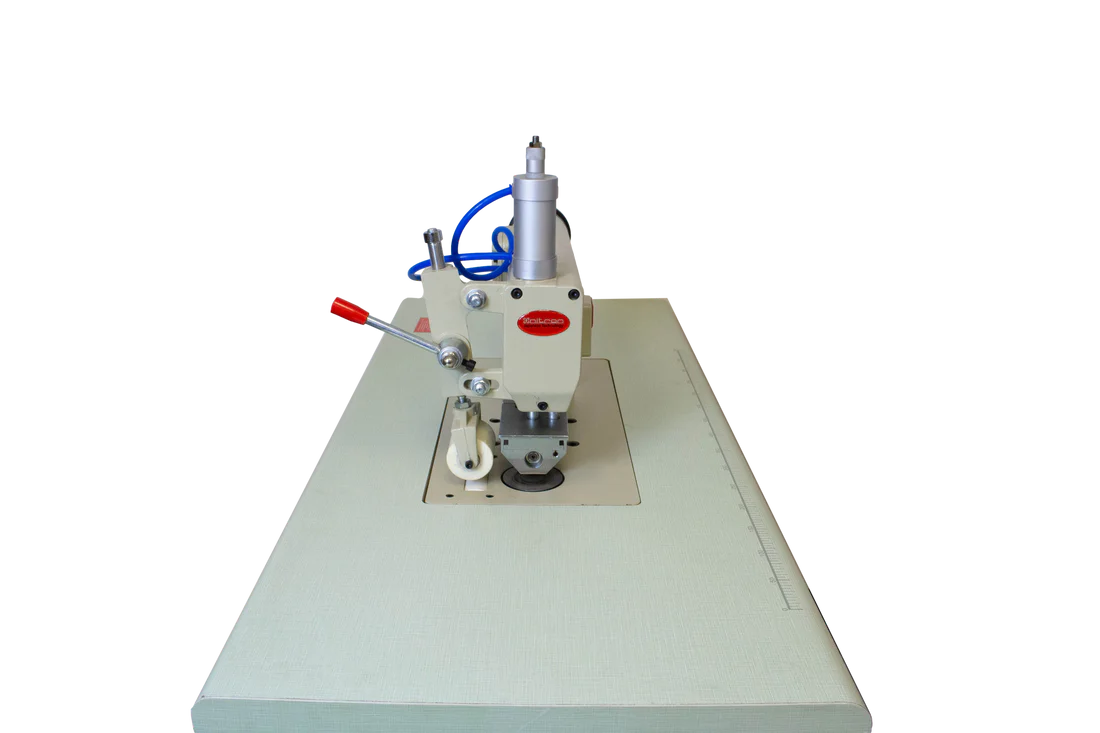 NT-1400 WIDE DYE ULTRASONIC SEWING MACHINE (100MM)