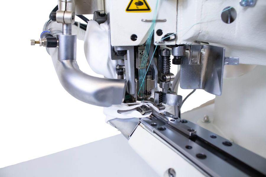 NT-6200-0 1MS-52D-7 FLAT LOCK INDUSTRIAL SEWING MACHINE (WITH CHAIN CUTTER)