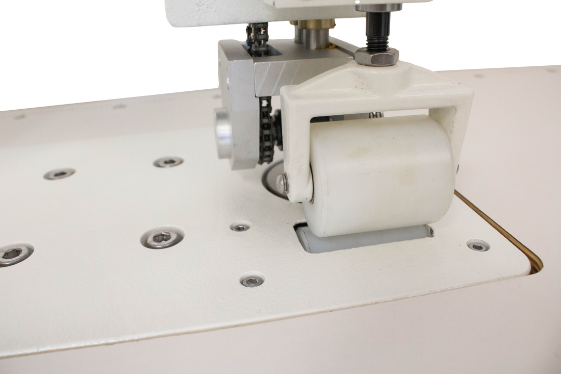 NT-750 MÁQUINA DE COSER ULTRASÓNICA CON PANTALLA TÁCTIL (60MM)